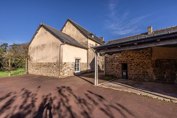 Dpt Ille et Vilaine (35), à vendre SAINT PERN propriete P6 de 228,5 m² - Terrain de 5 218,00 m²