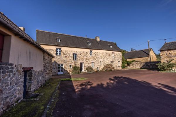 Dpt Ille et Vilaine (35), à vendre SAINT PERN propriete P6 de 228,5 m² - Terrain de 5 218,00 m²