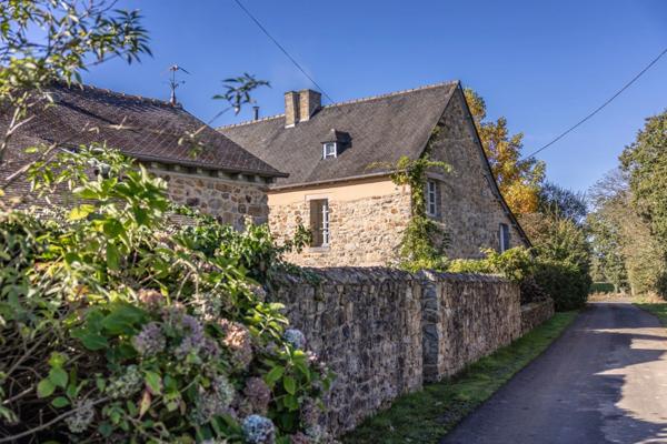 Dpt Ille et Vilaine (35), à vendre SAINT PERN propriete P6 de 228,5 m² - Terrain de 5 218,00 m²