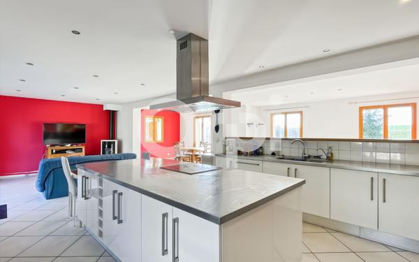 Maison à vendre    6 pièces • 209 m2 Pacy-sur-Eure