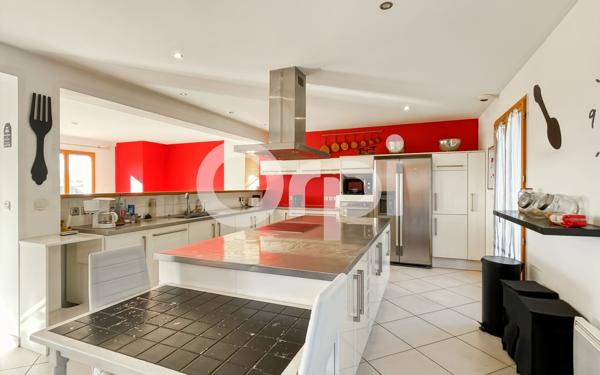 Maison à vendre    6 pièces • 209 m2 Pacy-sur-Eure