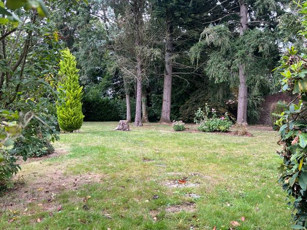 LA DRENNE - A quelques minutes de la gare, direction Paris Nord - Maison de pays avec grand terrain paysager