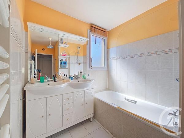 Appartement T3 à vendre  3 pièces - 71,15 m2 MARSEILLE - 13009