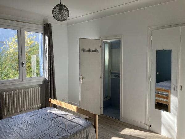 A Royan, à vendre, maison 210 m², 6 chambres, véranda, garage, cave, sur 502m² de terrain