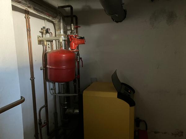 A Royan, à vendre, maison 210 m², 6 chambres, véranda, garage, cave, sur 502m² de terrain