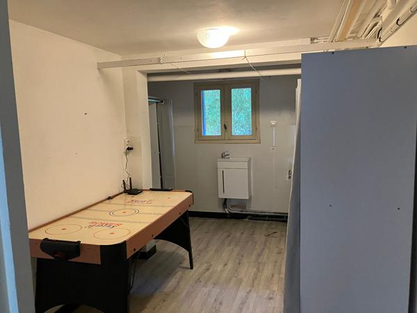 A Royan, à vendre, maison 210 m², 6 chambres, véranda, garage, cave, sur 502m² de terrain