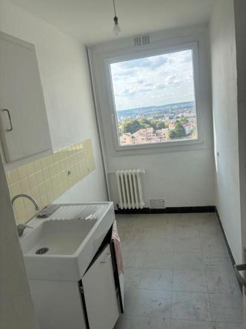 EVREUX Nétreville -27000 - Appartement T1 - 3ème étage - 30 m2