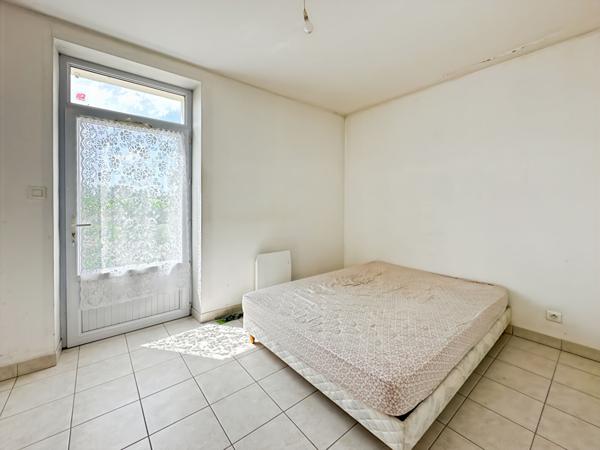 Maison 3 chambres + 261m² de dépendances