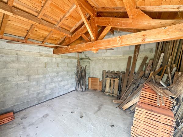 Maison 3 chambres + 261m² de dépendances