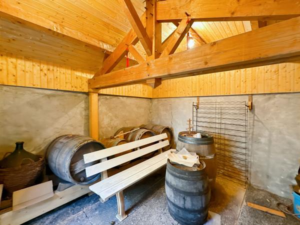 Maison 3 chambres + 261m² de dépendances