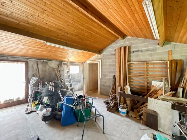 Maison 3 chambres + 261m² de dépendances
