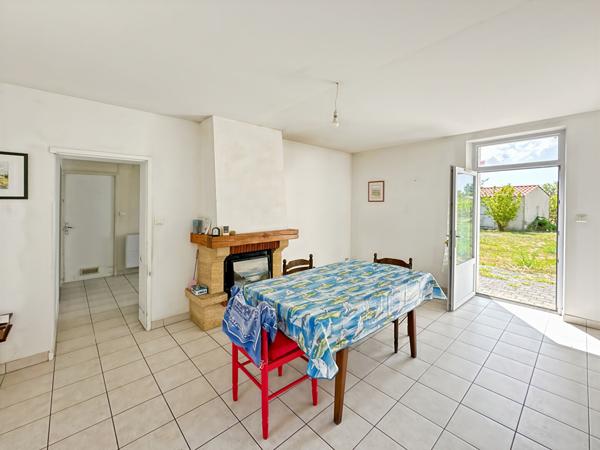 Maison 3 chambres + 261m² de dépendances
