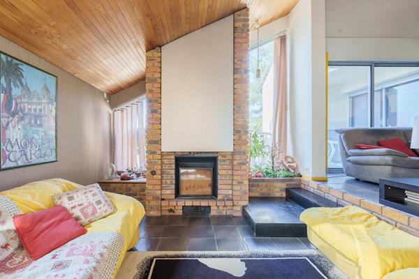 Maison d’architecte des années 80 avec vue imprenable