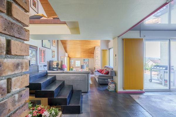 Maison d’architecte des années 80 avec vue imprenable