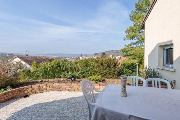 Maison d’architecte des années 80 avec vue imprenable