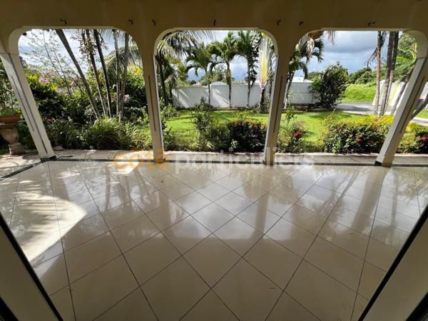 Vente Maison145 m² - 4 Pièces - baie-mahault (97122)