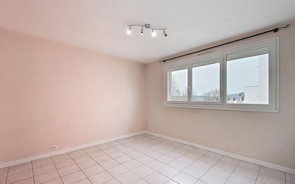 Appartement à vendre    2 pièces • 38 m2 Arpajon-sur-Cère