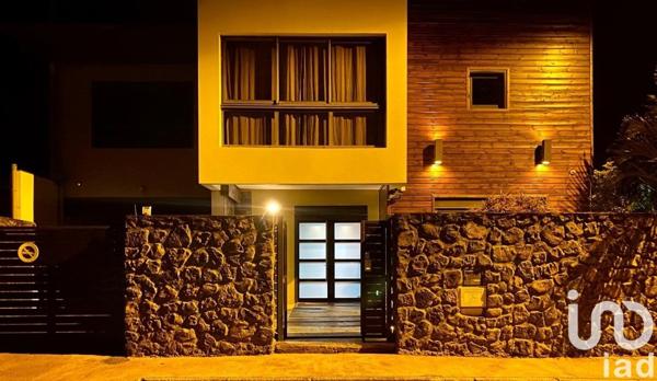 Maison 9 pièces de 308 m² à Saint-Louis (97450)