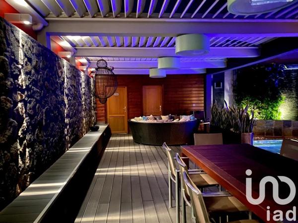 Maison 9 pièces de 308 m² à Saint-Louis (97450)