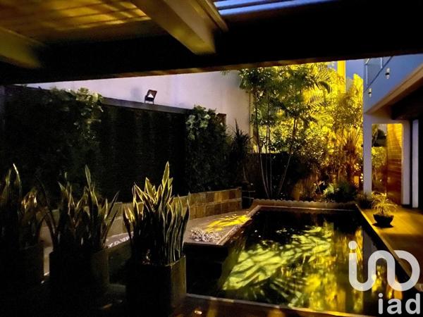 Maison 9 pièces de 308 m² à Saint-Louis (97450)