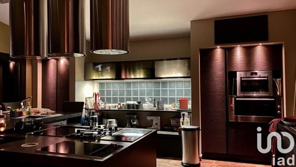 Maison 9 pièces de 308 m² à Saint-Louis (97450)