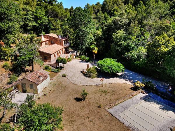 Magnifique maison de 158,7 m² à Aups avec piscine