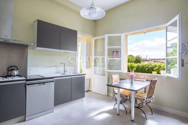 Bordeaux Saint Augustin – Maison en pierre de 300m² avec jardin, garage, piscine