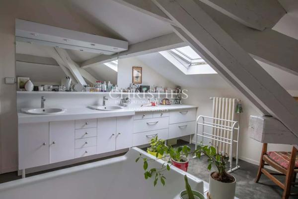 Bordeaux Saint Augustin – Maison en pierre de 300m² avec jardin, garage, piscine