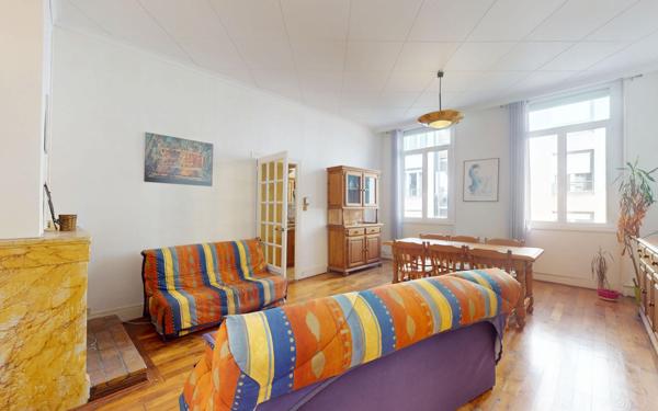 Appartement à vendre    2 pièces • 63 m2 Lyon 1