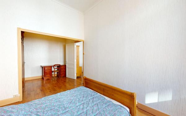 Appartement à vendre    2 pièces • 63 m2 Lyon 1