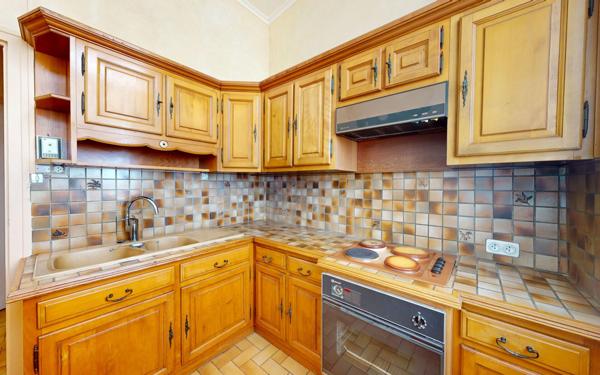 Appartement à vendre    2 pièces • 63 m2 Lyon 1