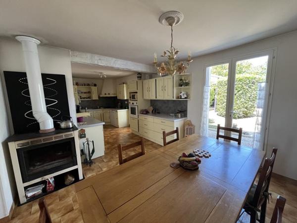 Maison à vendre 189 500 € Cognac 4 p 104 m² DPE D