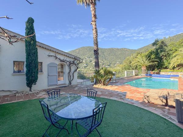 Maison à vendre  6 pièces - 180 m2 CAVALAIRE SUR MER - 83