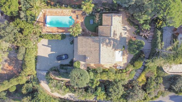 Maison à vendre  6 pièces - 180 m2 CAVALAIRE SUR MER - 83