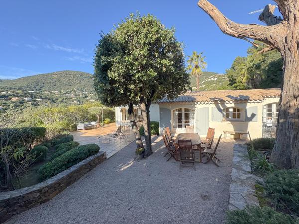 Maison à vendre  6 pièces - 180 m2 CAVALAIRE SUR MER - 83