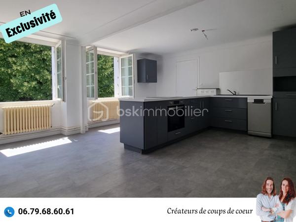 Nous vous proposons en exclusivité cette jolie maison en pierre rénovée.
Elle se compose:
-Au rez-de-chaussée : une grande entrée de 14 m² environ avec un bel escalier en marbre et fer forgé, un salon avec cheminée, mezzanine, cuisine moderne toute équipée, cellier, cave. Une lingerie, chaufferie, wc séparé, une salle d'eau. Une chambre de 25 m² environ avec accès sur la terrasse, cette pièce peut également être utilisée comme salle à manger ou second salon.
-A l'étage : 3 belles chambres (de 13 à 25m² environ), une salle d'eau, wc séparé, un dressing de 13m² environ.
A l'extérieur : Attenant à la maison, une très grande dépendance offre un gros potentiel d'agrandissement. Un grand garage, préau, atelier chauffé. Petits toits.
Jardin clos et arboré (arbres fruitiers), avec deux accès sur la propriété.

Confort : Pompe à chaleur, ballon d'eau chaude thermodynamique, panneaux photovoltaïques en autoconsommation. 
Toiture neuve. Double vitrage, assainissement individuel.
Quelques finitions à prévoir. 

Située à quelques minutes du centre de Celles-Sur-Belle (école, collège), et à 20 minutes de Niort. 

Notre regard : "On adore le cachet ! C'est un bien qui allie ancien et moderne, très lumineux. Les portes fenêtres au rez-de-chaussée offrent un effet dedans / dehors très appréciable. En ce qui concerne l'aspect énergétique, difficile de faire mieux. L'emplacement est également idéal : à proximité des commerces tout en étant au calme".

Vendeurs, avis de valeur offert. Acquéreurs, bénéficiez de notre service financier.