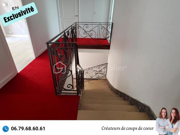 Nous vous proposons en exclusivité cette jolie maison en pierre rénovée.
Elle se compose:
-Au rez-de-chaussée : une grande entrée de 14 m² environ avec un bel escalier en marbre et fer forgé, un salon avec cheminée, mezzanine, cuisine moderne toute équipée, cellier, cave. Une lingerie, chaufferie, wc séparé, une salle d'eau. Une chambre de 25 m² environ avec accès sur la terrasse, cette pièce peut également être utilisée comme salle à manger ou second salon.
-A l'étage : 3 belles chambres (de 13 à 25m² environ), une salle d'eau, wc séparé, un dressing de 13m² environ.
A l'extérieur : Attenant à la maison, une très grande dépendance offre un gros potentiel d'agrandissement. Un grand garage, préau, atelier chauffé. Petits toits.
Jardin clos et arboré (arbres fruitiers), avec deux accès sur la propriété.

Confort : Pompe à chaleur, ballon d'eau chaude thermodynamique, panneaux photovoltaïques en autoconsommation. 
Toiture neuve. Double vitrage, assainissement individuel.
Quelques finitions à prévoir. 

Située à quelques minutes du centre de Celles-Sur-Belle (école, collège), et à 20 minutes de Niort. 

Notre regard : "On adore le cachet ! C'est un bien qui allie ancien et moderne, très lumineux. Les portes fenêtres au rez-de-chaussée offrent un effet dedans / dehors très appréciable. En ce qui concerne l'aspect énergétique, difficile de faire mieux. L'emplacement est également idéal : à proximité des commerces tout en étant au calme".

Vendeurs, avis de valeur offert. Acquéreurs, bénéficiez de notre service financier.