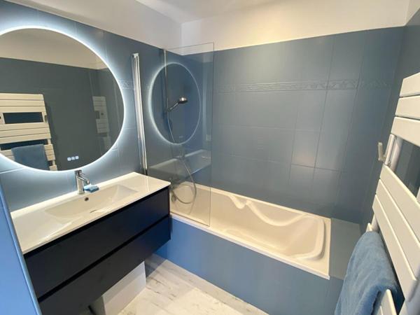 Appartement T5 d'exception de 102 M² avec garage, parking, 2 caves et balcon. VANNES CENTRE