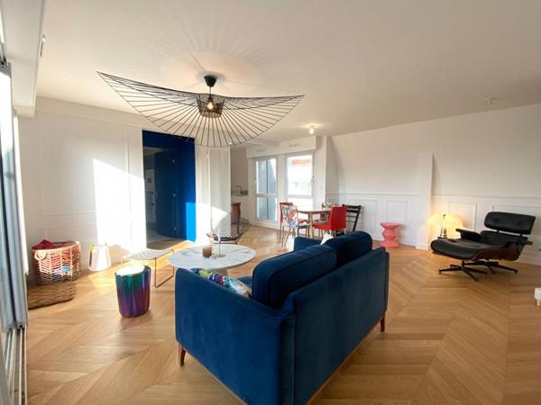 Appartement T5 d'exception de 102 M² avec garage, parking, 2 caves et balcon. VANNES CENTRE