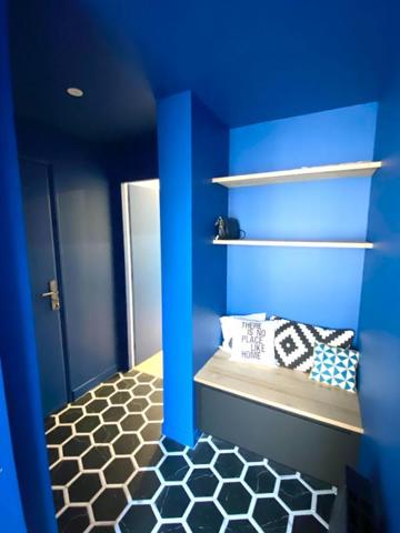 Appartement T5 d'exception de 102 M² avec garage, parking, 2 caves et balcon. VANNES CENTRE