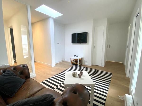 Appartement T5 d'exception de 102 M² avec garage, parking, 2 caves et balcon. VANNES CENTRE