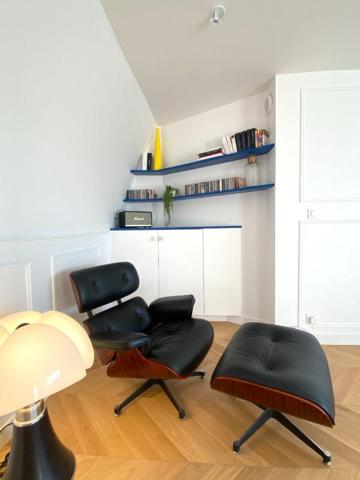 Appartement T5 d'exception de 102 M² avec garage, parking, 2 caves et balcon. VANNES CENTRE
