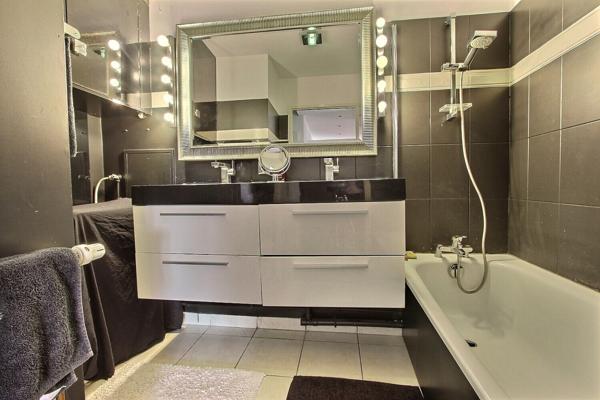 Appartement Villeneuve La Garenne 3 pièces 66.01 m2 + balcon de 10,35m2