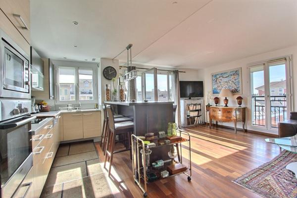 Appartement Villeneuve La Garenne 3 pièces 66.01 m2 + balcon de 10,35m2