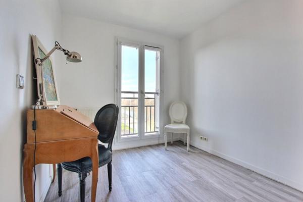 Appartement Villeneuve La Garenne 3 pièces 66.01 m2 + balcon de 10,35m2