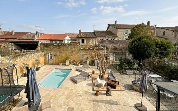 Maison à vendre    12 pièces •  Fleurance