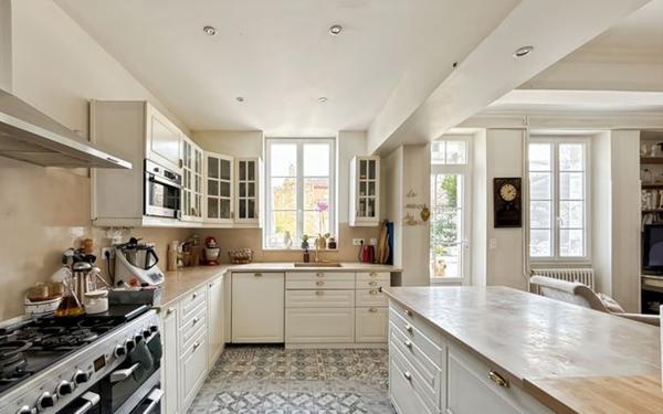 Maison à vendre    12 pièces •  Fleurance