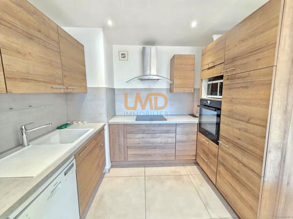 Appartement rénové proche centre ville et port