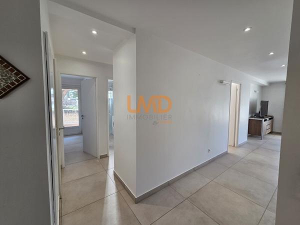 Appartement rénové proche centre ville et port