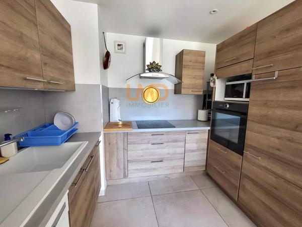 Appartement rénové proche centre ville et port